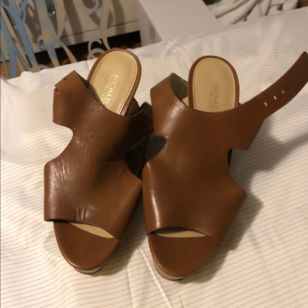 Micheal Kors wedges